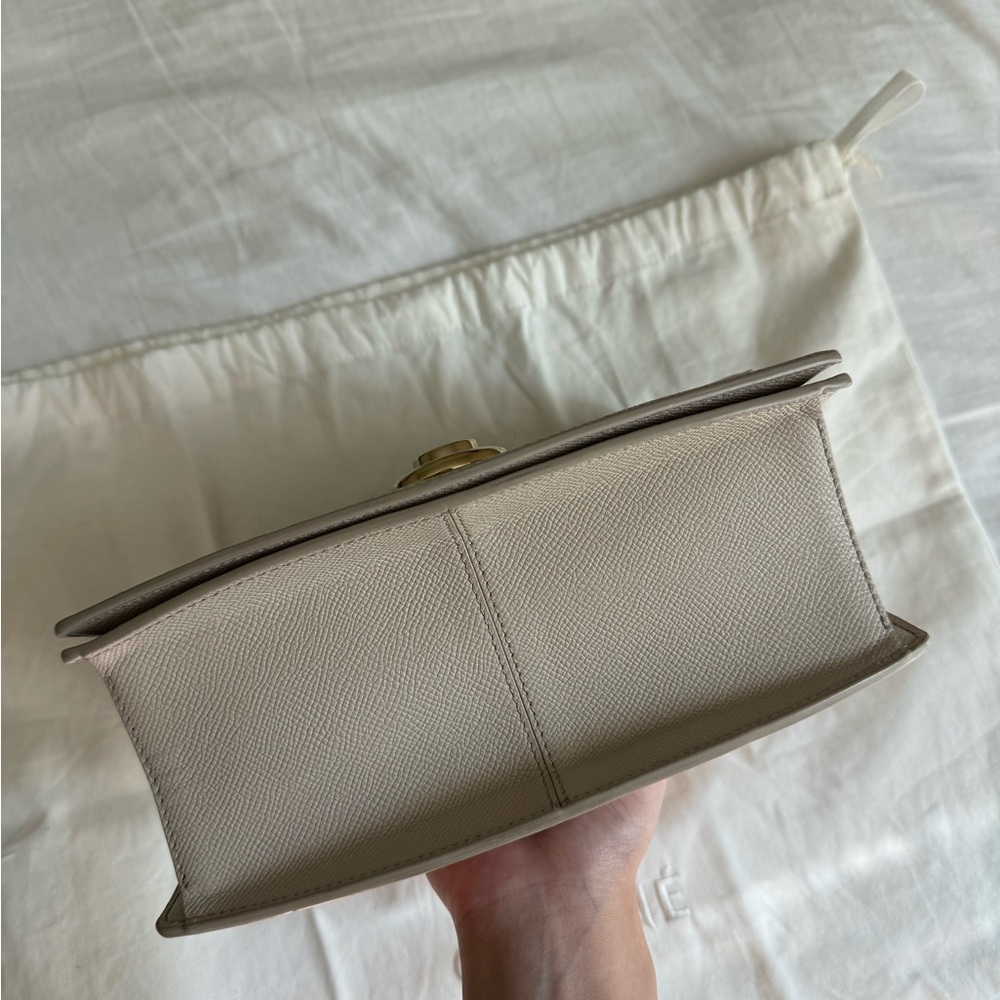 Cafuné Pendulum Mushroom Taupe Textured Leather Bag - Picture 5 of 8